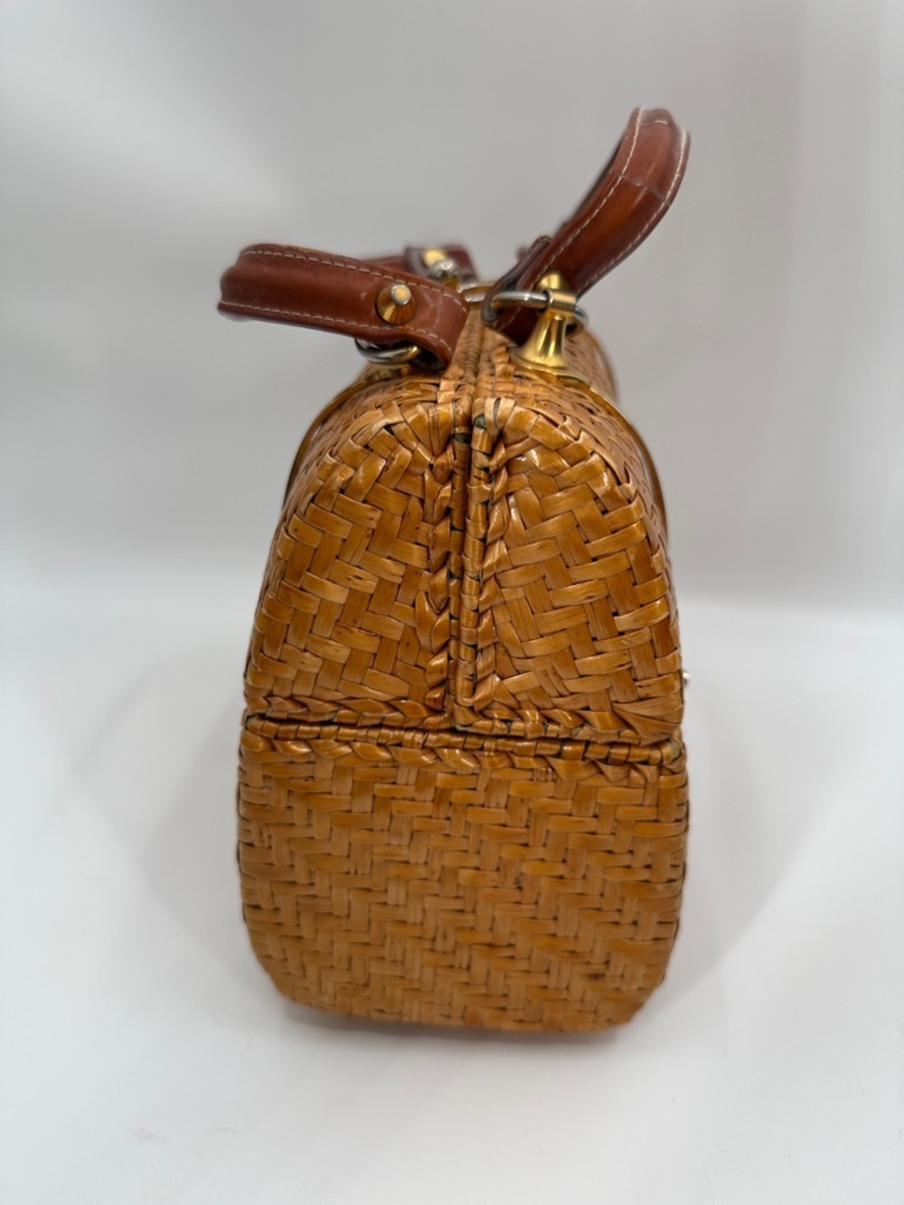 Vintage Rodo Italy Woven Wicker Straw Top-Handle Bag in Tan with Brown Handles - Picture 4 of 14